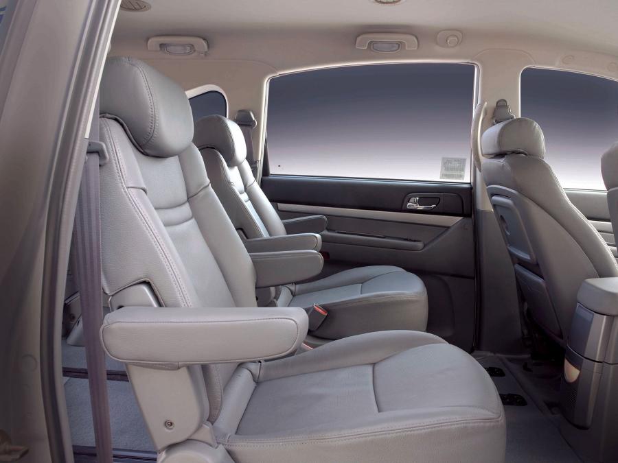  SsangYong Stavic 2004 года  (фото 5 из 6)
